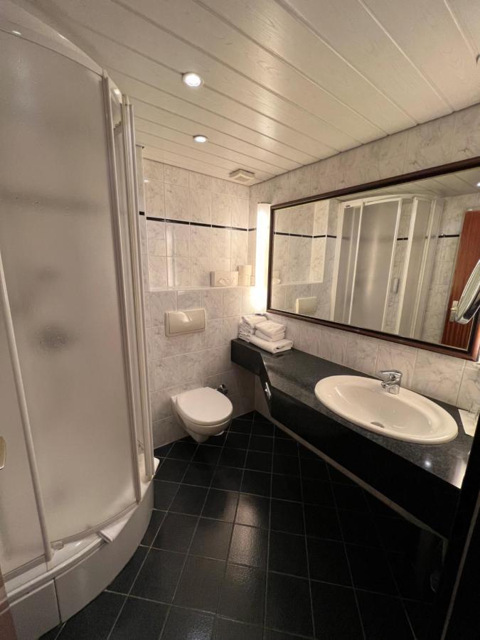 Hotel Exquisit Minden  Bagian luar foto
