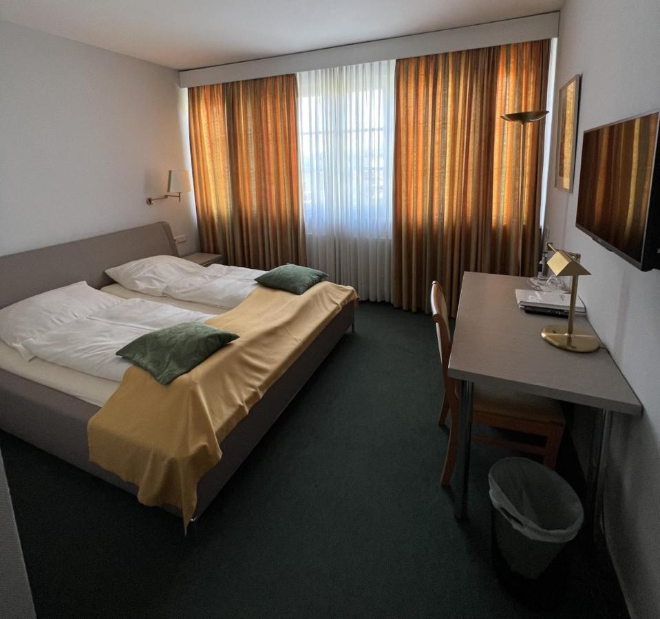 Hotel Exquisit Minden  Bagian luar foto