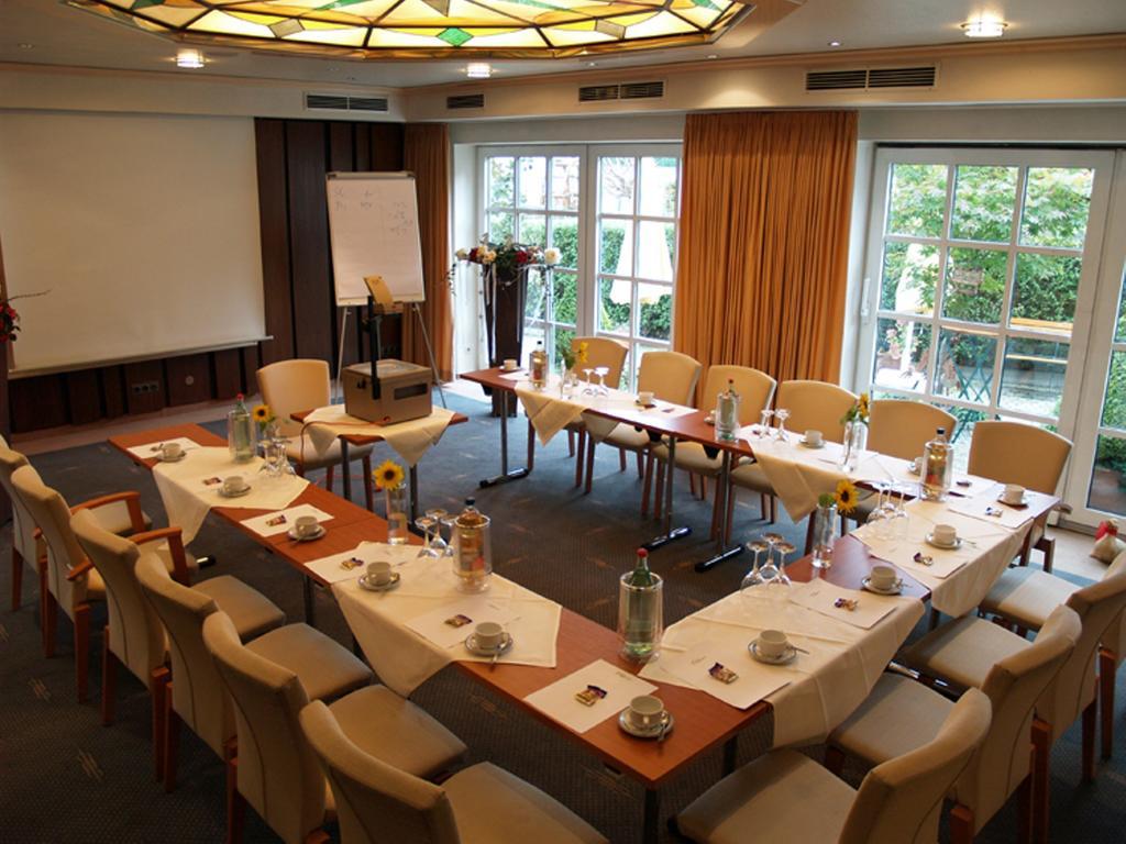 Hotel Exquisit Minden  Bagian luar foto